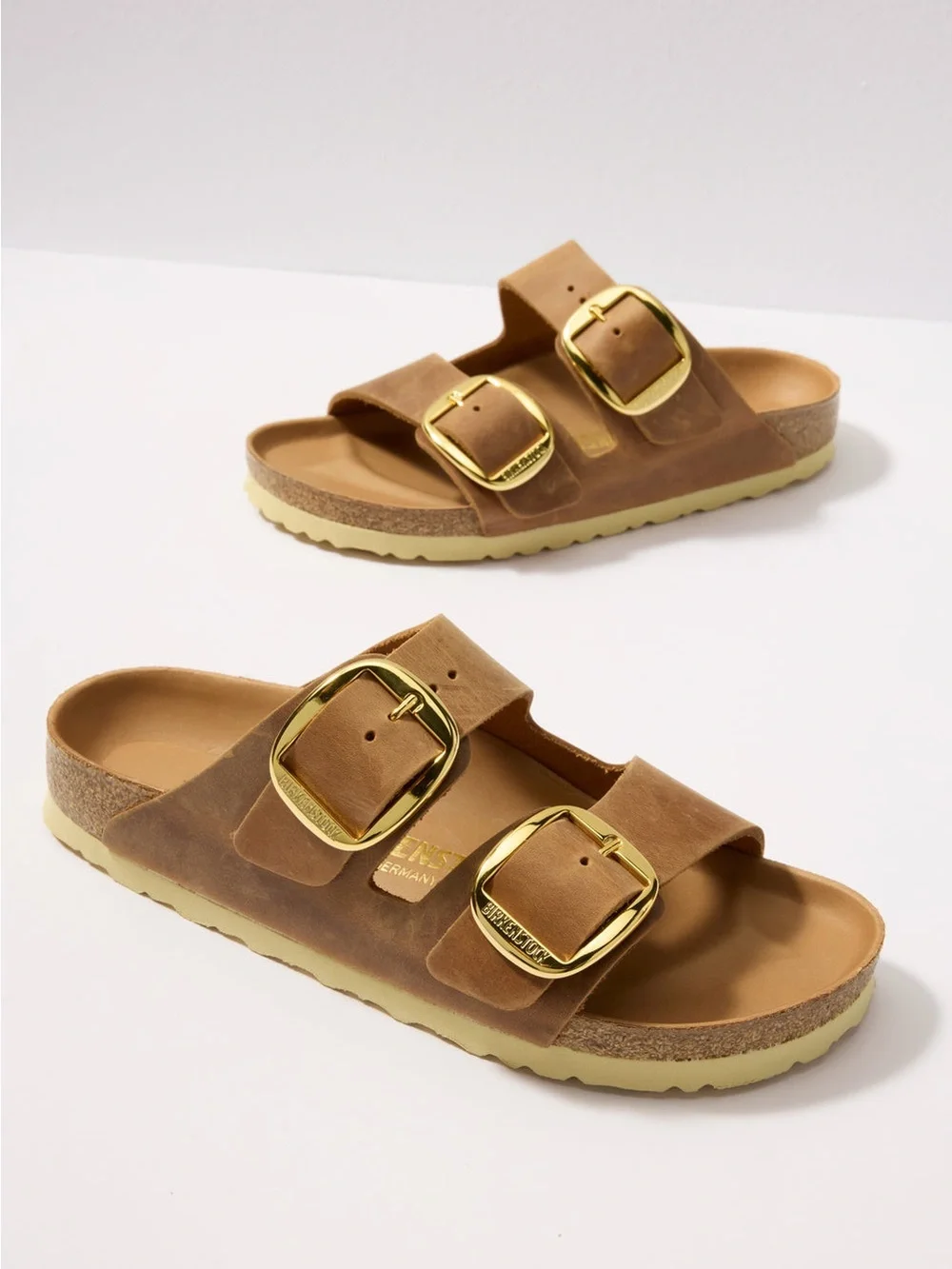 Birkenstock Arizona Big Buckle Sandals in Cognac Brown NWOT
